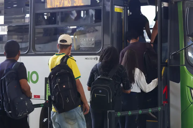 Prefeituras e estados devem garantir transporte gratuito no 2° turno