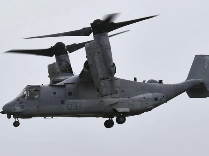 Avião militar dos EUA cai na costa do Japão e um tripulante morre