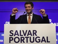 A rápida ascensão do Chega, partido de direita e anti-imigração que empatou com a esquerda em Portugal