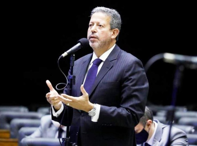 Arthur Lira é eleito presidente da Câmara dos Deputados