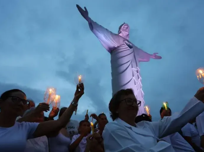 Os desafios da Igreja Católica no Brasil após o papa Francisco: perda de fiéis, falta de padres e polarização política