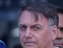 Prazo para defesa de Bolsonaro explicar risco de fuga termina hoje