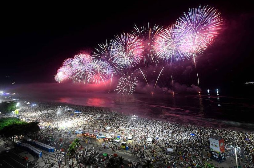Maior Réveillon do mundo: Rio reúne mais de 5 milhões de pessoas na cidade