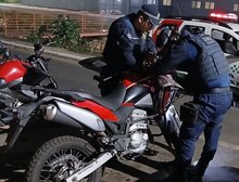 Veja Fotos e Vídeo: Guarda Municipal de Várzea Grande recupera moto roubada em Cuiabá minutos após o crime
