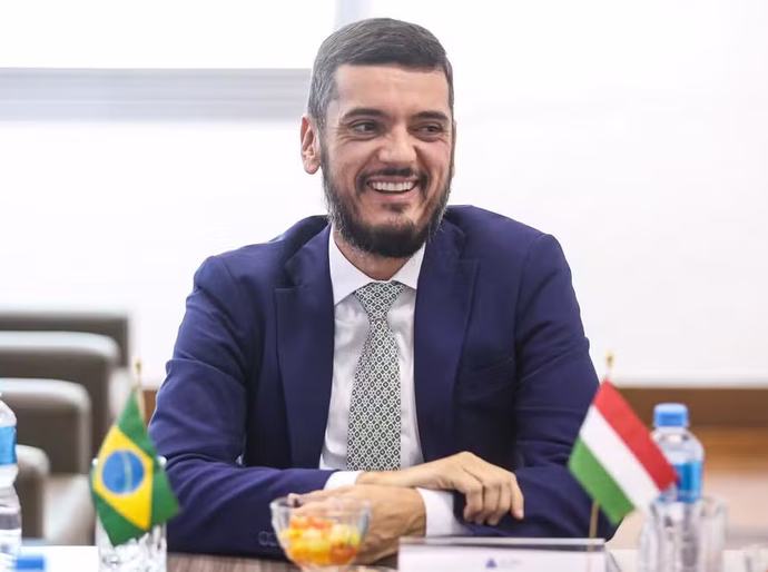Rodrigo Bacellar, presidente da Alerj, é preso pela PF por suspeita de ter avisado a TH Joias sobre prisão iminente em setembro