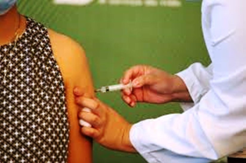 Brasil já vacinou 439 mil pessoas contra o novo coronavírus