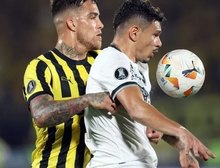 Botafogo perde para o Peñarol, mas avança à final da Libertadores