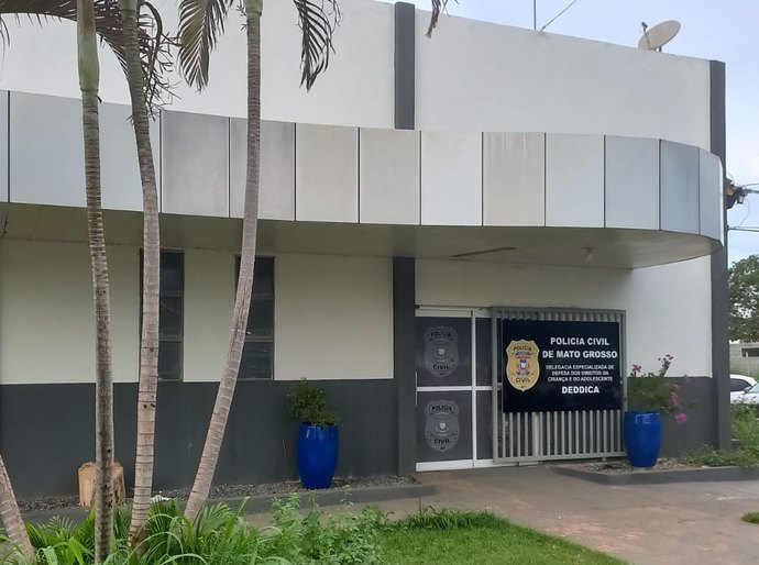 Homem de 30 anos que ameaçava menor de 17 para ter relações sexuais com ele é preso pela Polícia Civil dentro de motel em Cuiabá