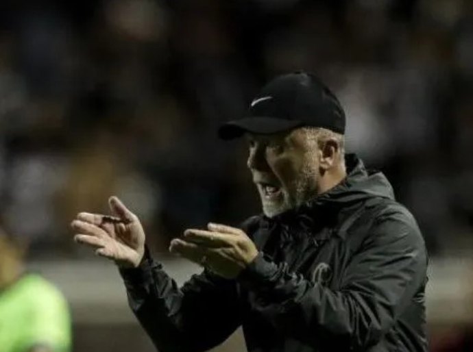 Mano revela cobrança em volante do Corinthians: “Achou que estava em Cuiabá”