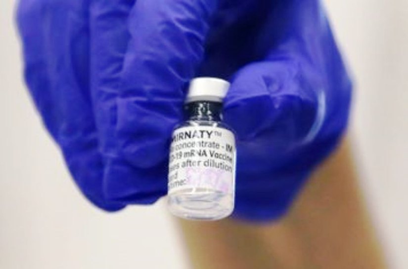 Brasil registra 554 mortes por Covid em 24 horas; média móvel supera 1 mil pelo 32º dia seguido