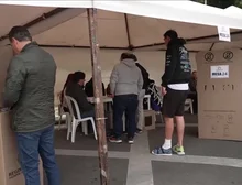 Colômbia inicia votação em eleições marcadas por polarização e violência