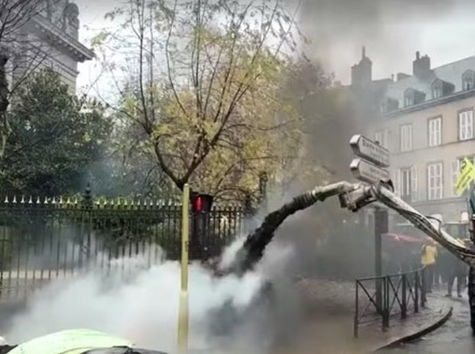 Tanques de vinho esvaziados, despejo de estrume nas ruas: agricultores franceses protestam pelo 3º dia seguido contra acordo da UE com Mercosul