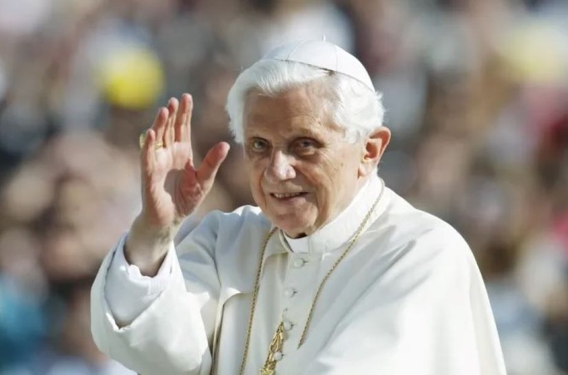 Ataques a aborto, casamento gay e documentos vazados: as marcas do papado de Bento XVI
