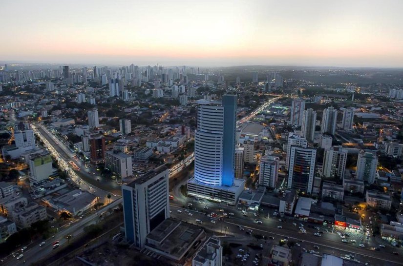Mauro Mendes quer substituir VLT pelo BRT movido a eletricidade em Cuiabá e Várzea Grande
