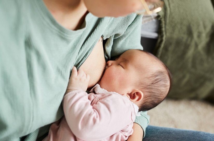 Amamentação reduz riscos de câncer de mama e ovário, diabetes e doenças cardiovasculares