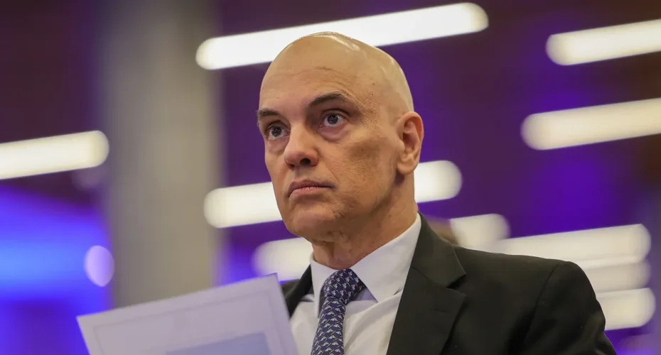 Oposição pretende suspender recesso para apresentar impeachment de Moraes