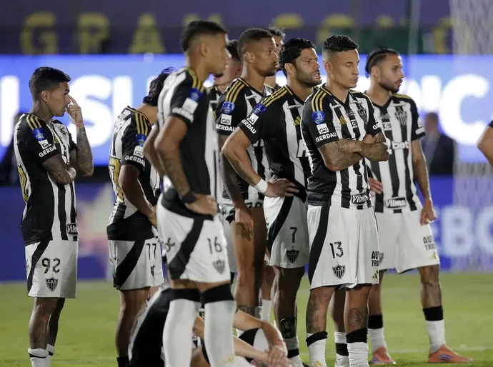 Lanús supera Atlético-MG nos pênaltis e é bicampeão da Sul-Americana