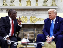 Trump constrange presidente da África do Sul com supostos vídeos de 'genocídio branco'