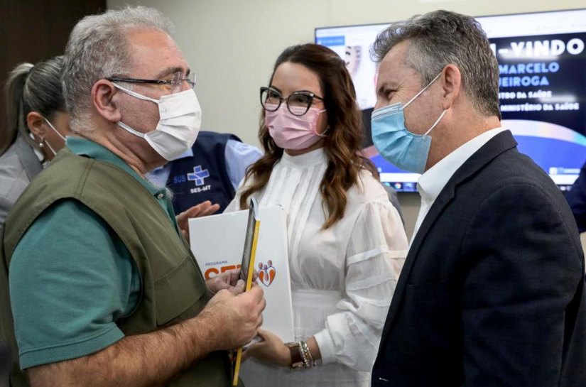 Governador apresenta para ministro os avanços da Saúde em Mato Grosso