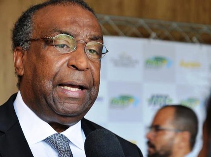 Carlos Alberto Decotelli confirma saída do Ministério da Educação