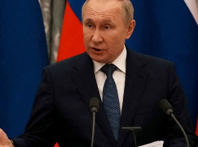 Putin diz que exercícios militares são “puramente defensivos” e “não ameaçam”