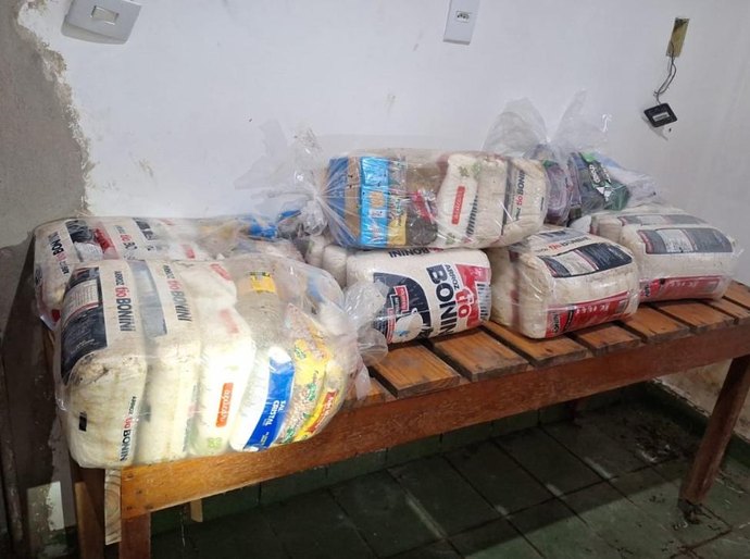 Polícia Civil apreende cocaína e cestas básicas ligadas à facção criminosa