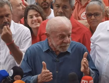Lula faz ato na Paulista e pede que eleitores convençam quem não foi votar no 1º turno: 'Temos obrigação de conversar'