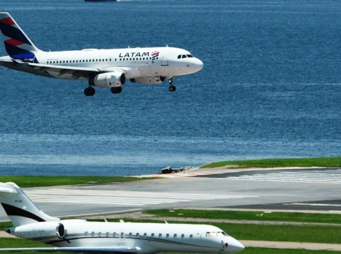 Latam cancela 111 voos após aumento de casos de Covid-19 e gripe em funcionários; entre eles no aeroporto Marechal Rondon