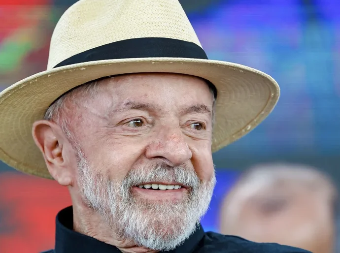 Lula decide vetar aumento de deputados