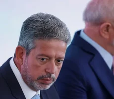 Fazendeiros ricos escapam de aumento de IR proposto por Lula após parecer de Lira