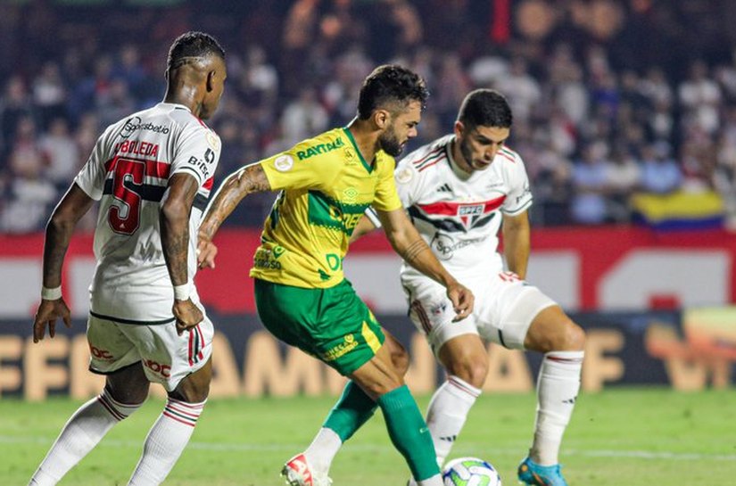 São Paulo e Cuiabá empatam em jogo morno e sem gols 