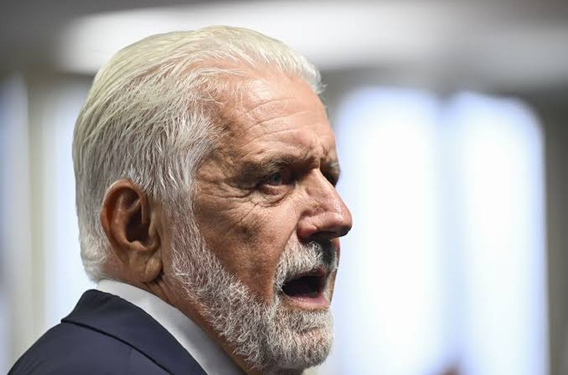 PF detalha vínculos pessoais e políticos de Jaques Wagner com Banco Master