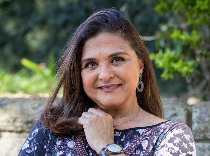 Elizangela, atriz de 'Roque Santeiro', 'A favorita' e 'A dona do pedaço', morre aos 68 anos