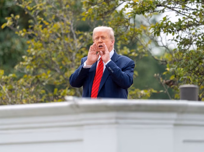 Trump ameaça a UE com tarifas de 35% se ela não investir US$ 600 bilhões nos Estados Unidos