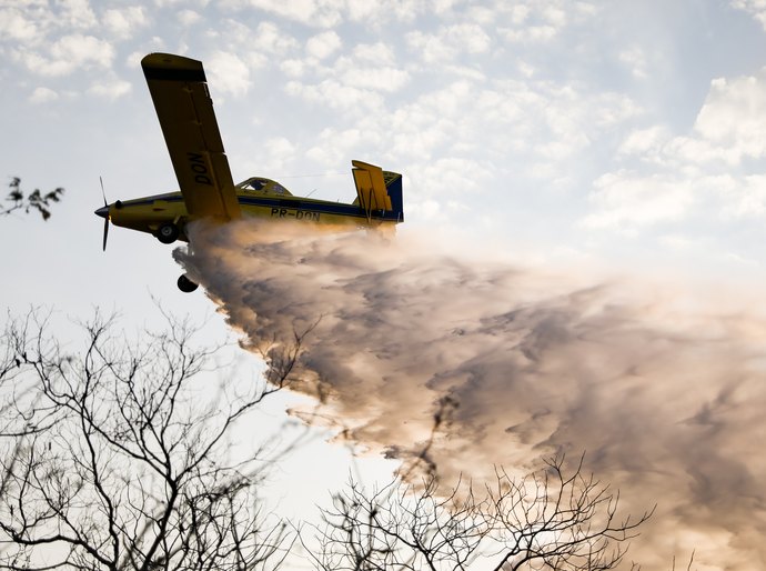 Governo de MT atua em oito frentes de combate aos incêndios no Pantanal