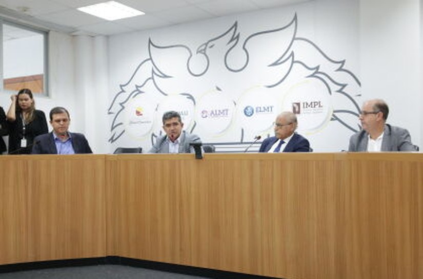 Veja Vídeo: CCJR da AL/MT analisa 12 matérias e aprova parecer para ampliar proteção às mulheres em transporte coletivo