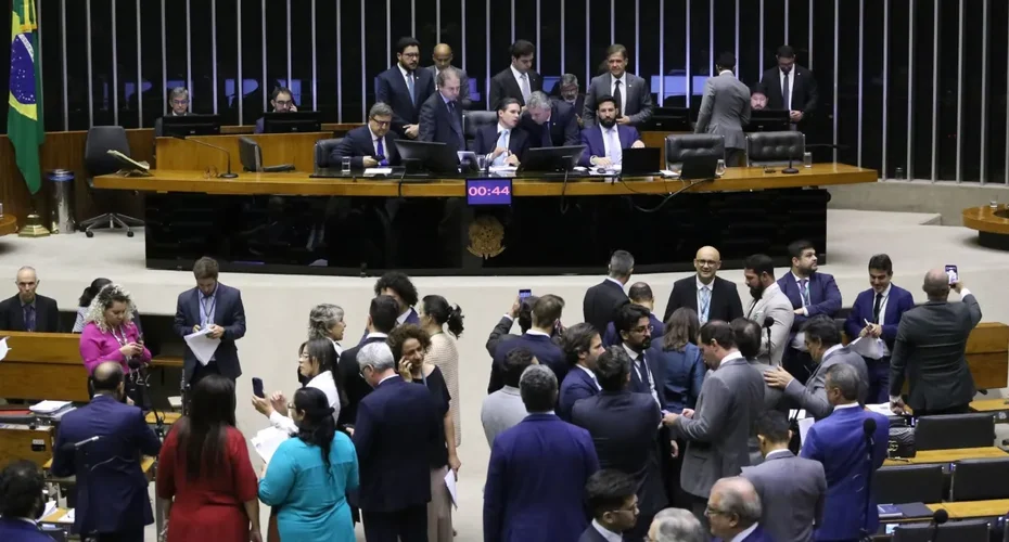 Câmara aprova texto-base de MP que institui o Auxílio Gás do Povo