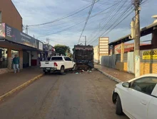 Embriagado ao volante, motorista de Hilux atropela e esmaga gari em plena luz do dia em Chapada