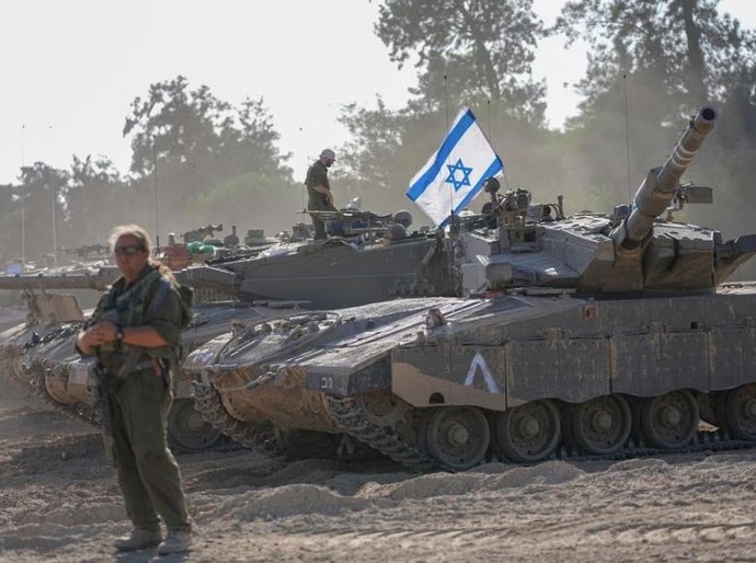 Exército de Israel avança com tanques e expande operação por terra em Gaza