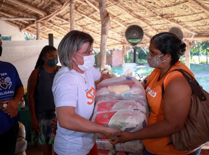 Governo de Mato Grosso entrega cestas básicas para comunidades quilombolas