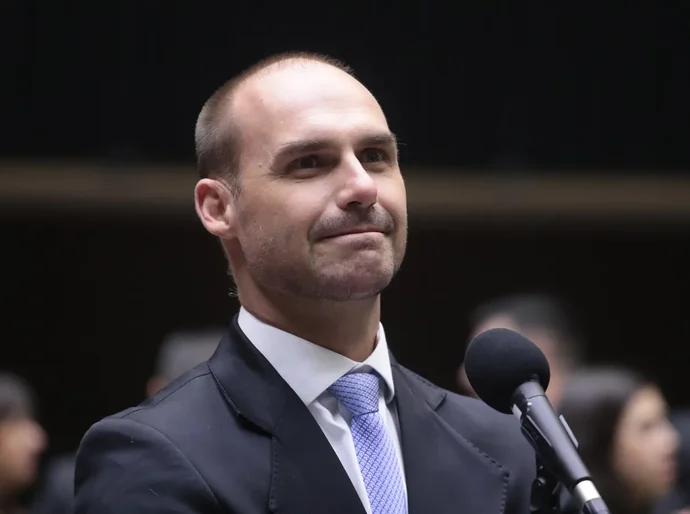 Eduardo Bolsonaro trata com EUA de sanções a Moraes e Gonet