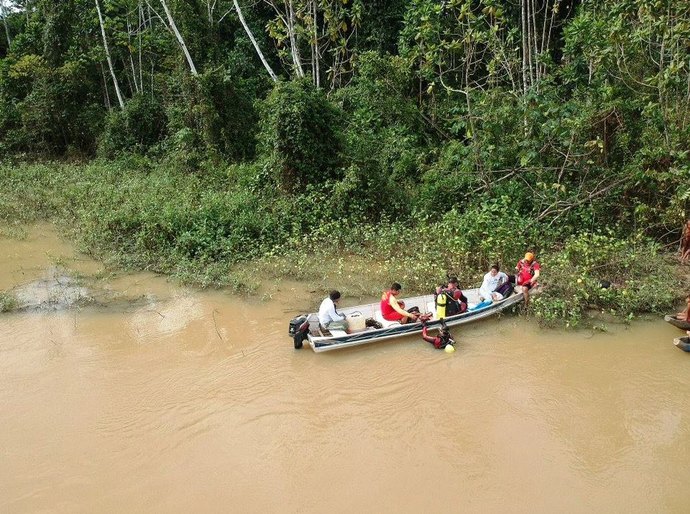 Duas crianças yanomami mortas, sugadas por uma draga da exploração ilegal de minério