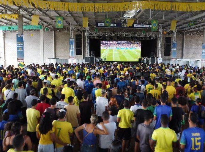 FanFest Cuiabá recebe cinco mil torcedores na estreia da Seleção Brasileira