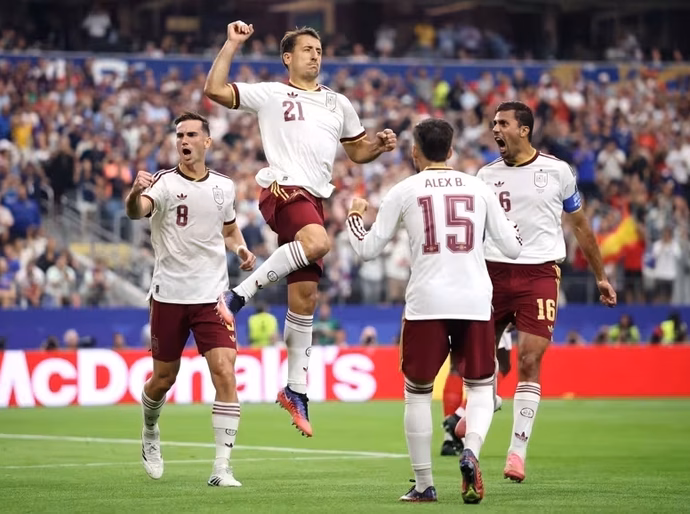 Espanha domina, elimina a França e garante vaga na final da Copa do Mundo