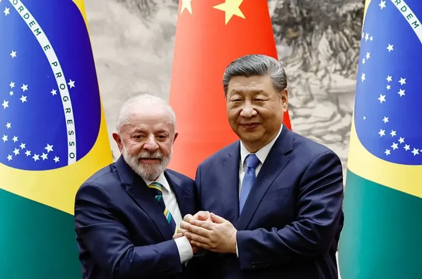 Após tarifaço de Trump, Lula discute acordo China-Mercosul com Xi Jinping