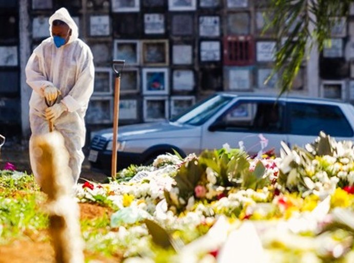 Brasil passa dos 120 mil mortos pela Covid-19