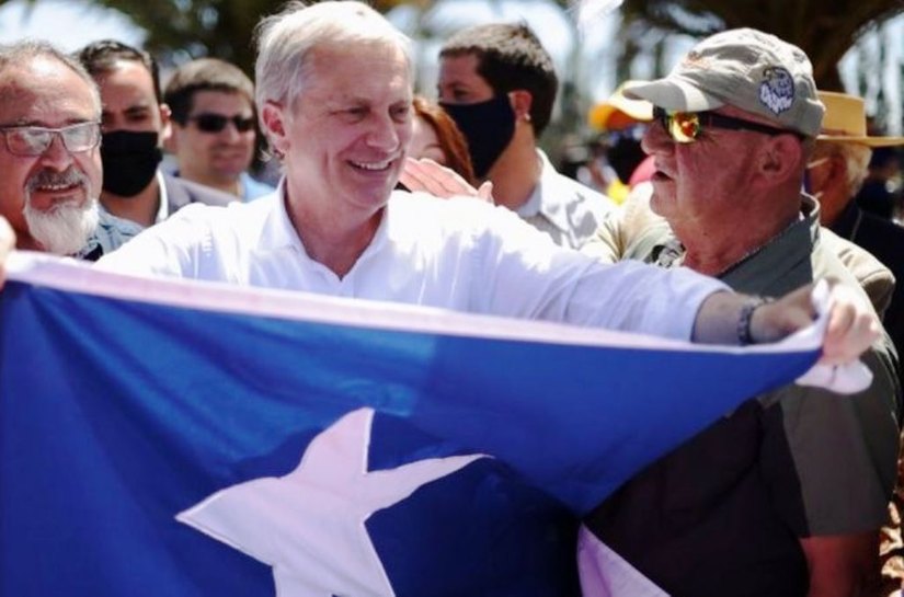 Quem é o 'Bolsonaro chileno', que tenta ser 'menos bolsonarista' para ganhar votos