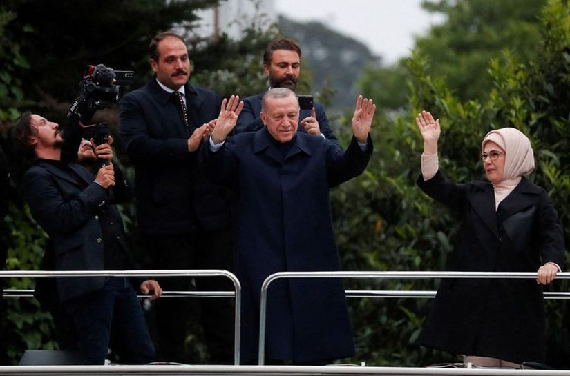 Turquia reelege Erdogan para mais cinco anos no poder