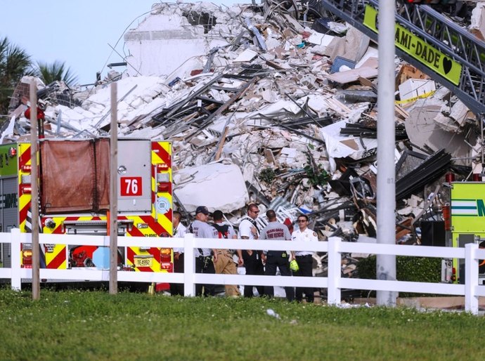 Sobe o número de mortos em desabamento de prédio na região de Miami; há 159 desaparecidos