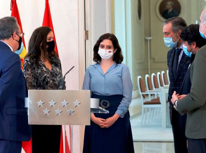 Espanha vive terremoto político com queda do Governo de Madri e convocação de eleições em plena pandemia